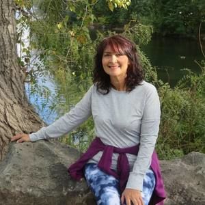 Meet your Posher, Cindy